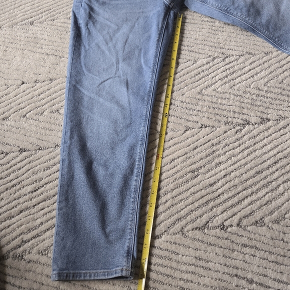 American Eagle women mom jean 4S Short Stretch Comfy French Girl Minimalist - Picture 13 of 14